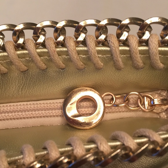 Fun metallic crossbody bag - Picture 5 of 7
